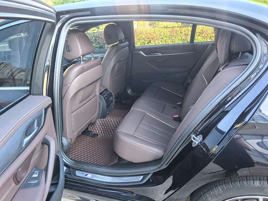 BMW 5 Series 2021