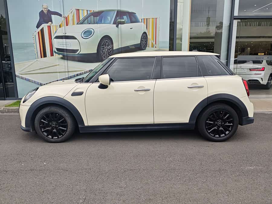 MINI MINI 2022