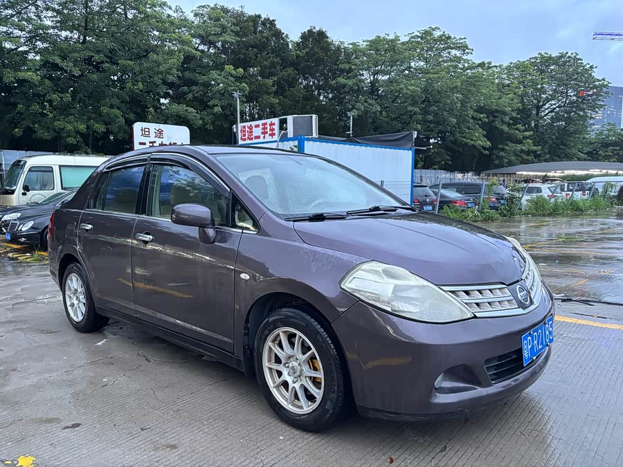Nissan Tiida 2008