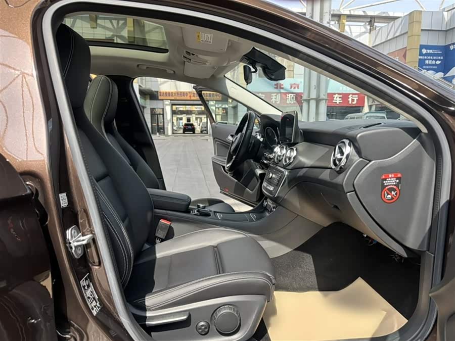 Mercedes-Benz GLA 2018 — фото 24