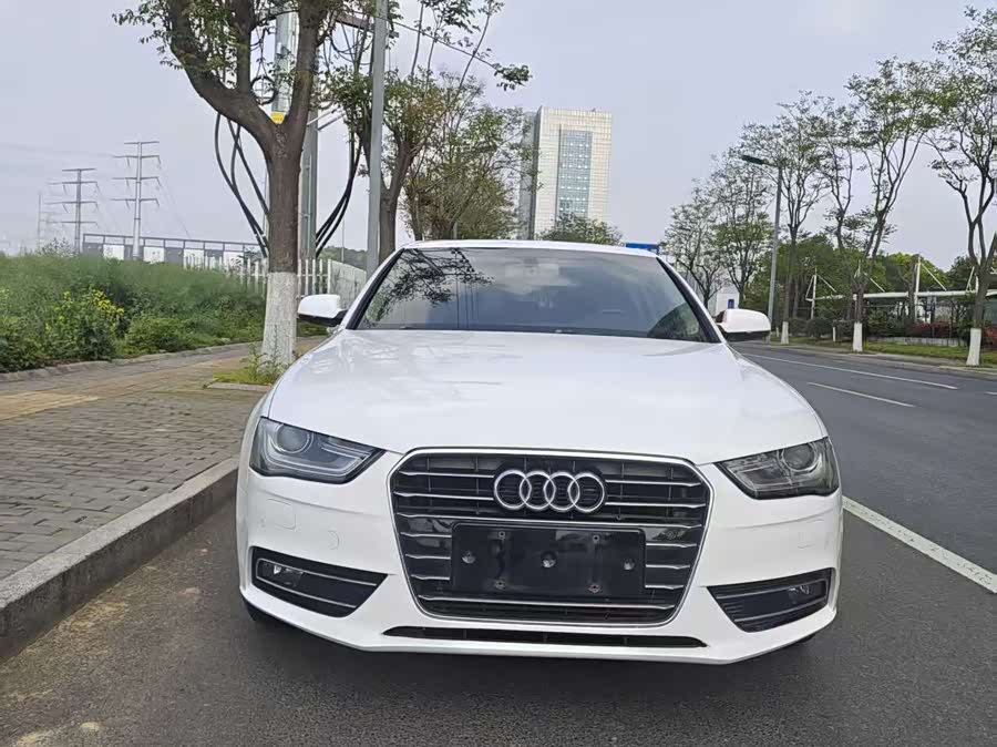 Audi A4L 2016