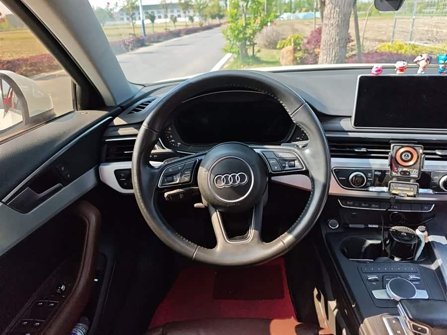Audi A4L 2018