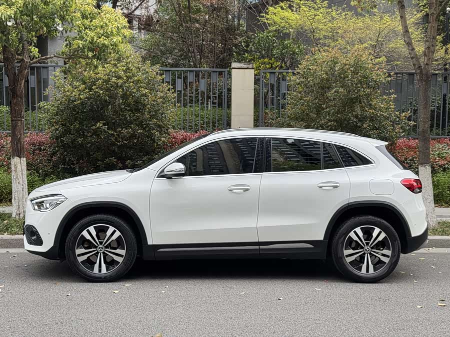 Mercedes-Benz GLA 2020