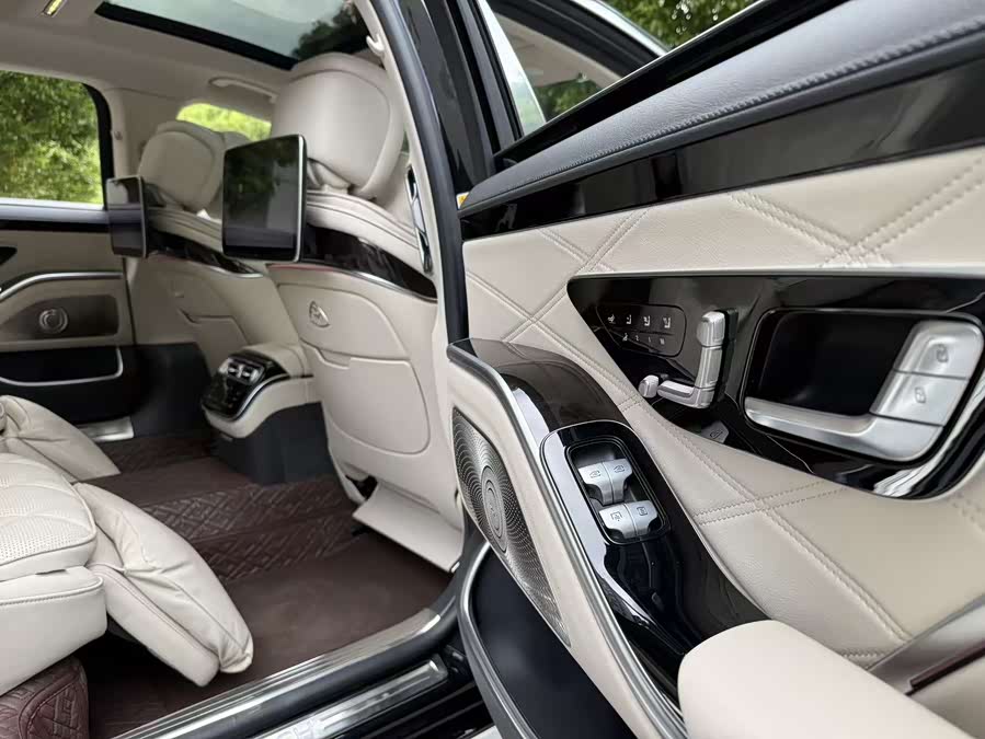Mercedes-Benz Maybach S-Class 2023 — фото 18