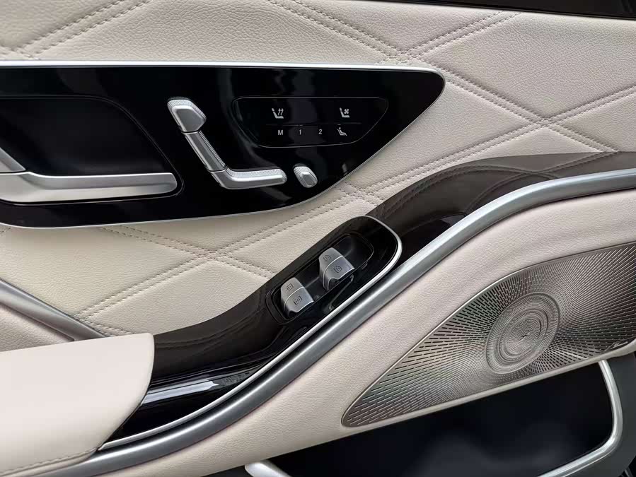Mercedes-Benz Maybach S-Class 2023 — фото 17