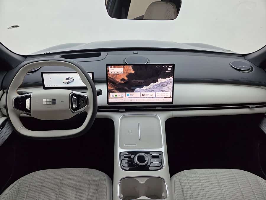 Geely Galaxy Starship 7 2025 — фото 13