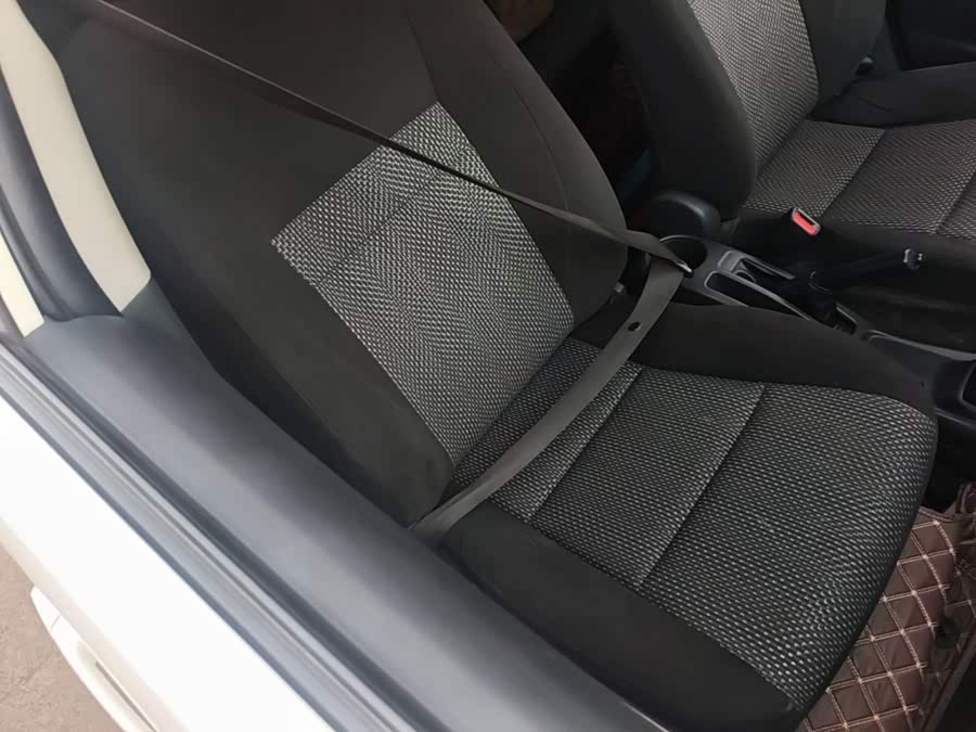 Toyota Vios 2017 — фото 25
