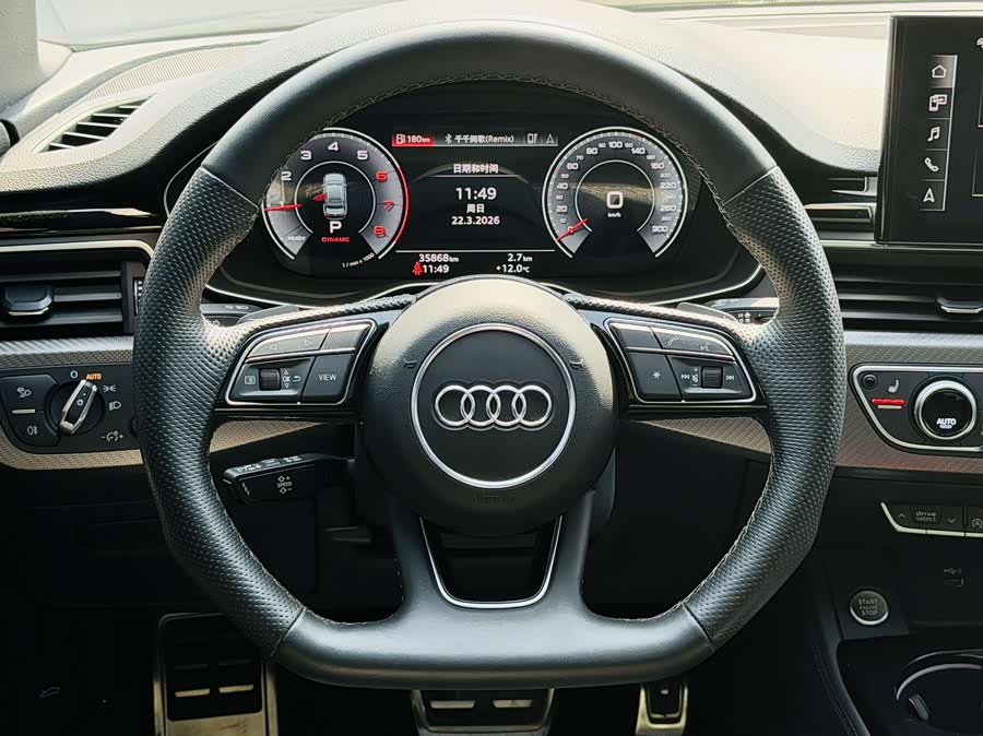 Audi A4L 2024 — фото 9