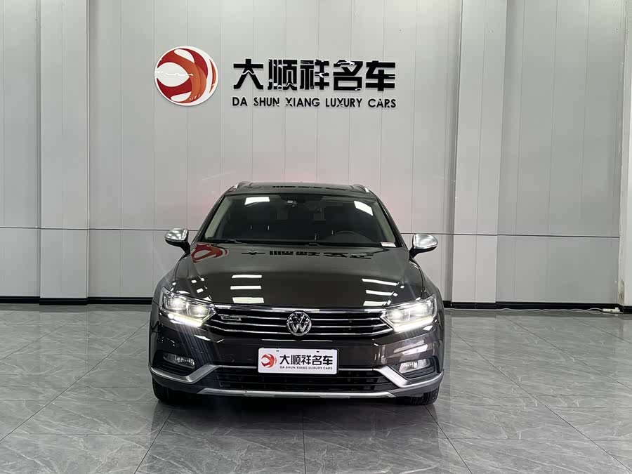 Volkswagen Viloran 2016
