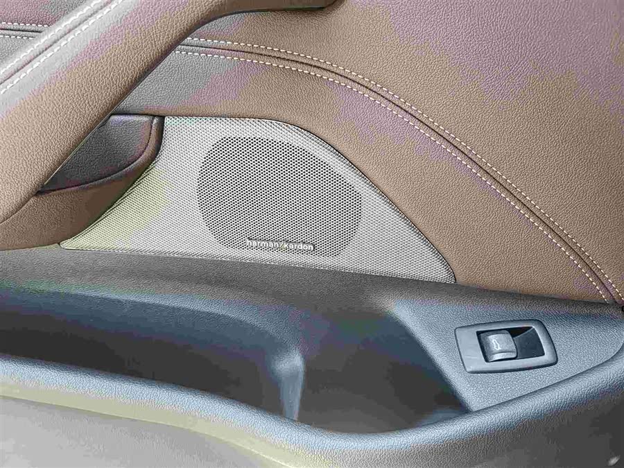 BMW 5 Series 2022 — фото 8