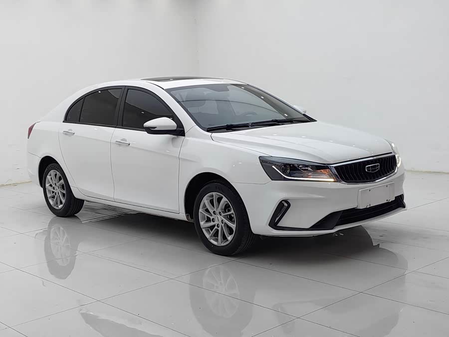 Geely Emgrand 2022
