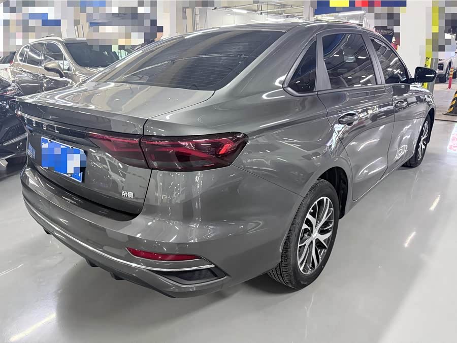 Geely Emgrand 2025 — фото 16