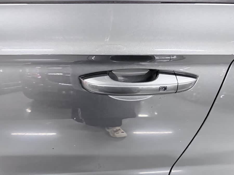 Geely Emgrand 2025