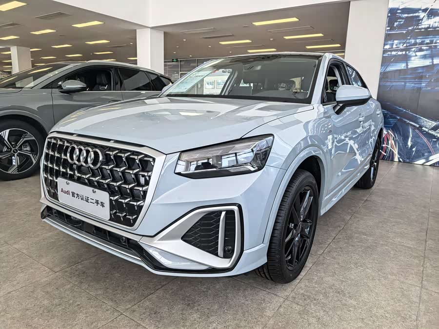 Audi Q2L 2025