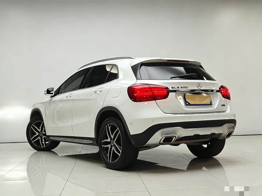 Mercedes-Benz GLA 2017 — фото 18