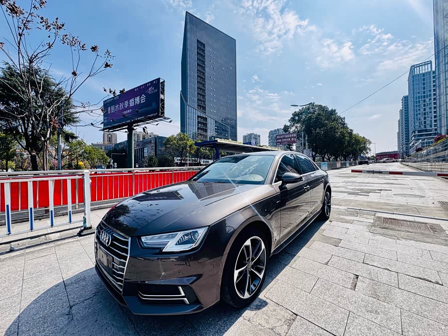 Audi A4L 2019