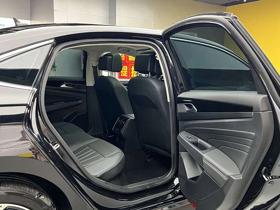 Volkswagen Passat 2025
