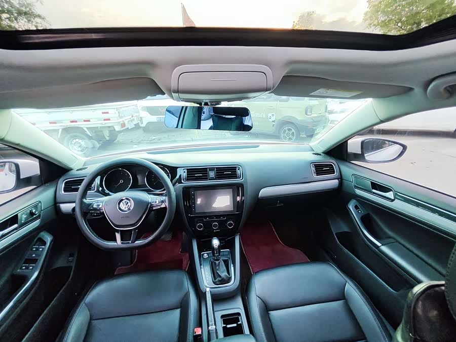 Volkswagen Sagitar 2018 — фото 11