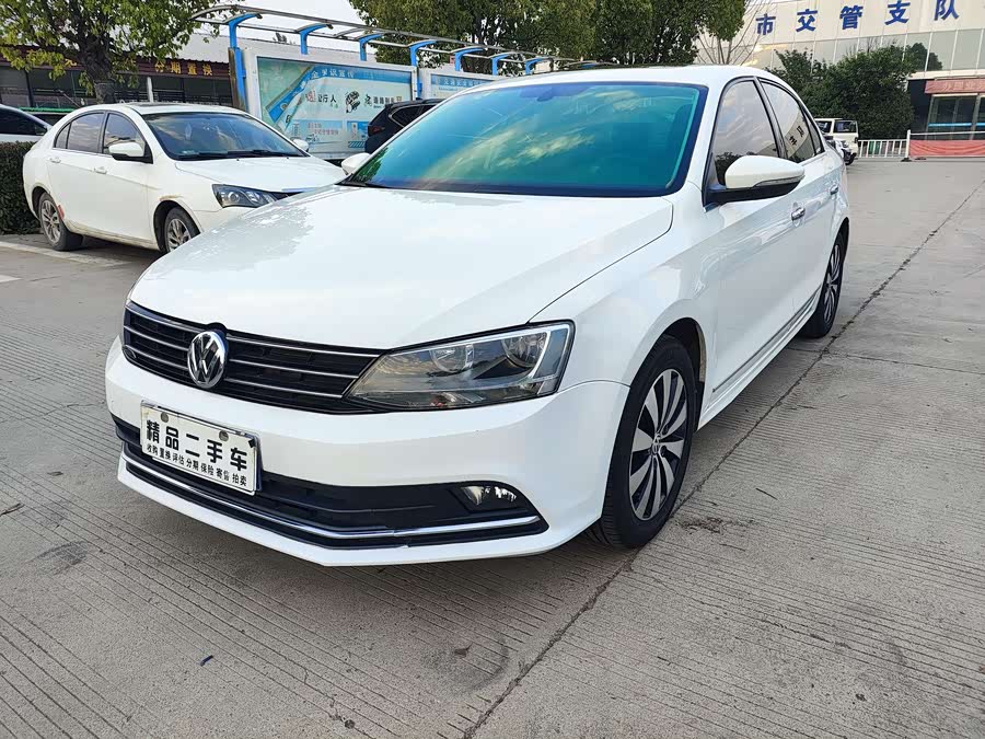 Volkswagen Sagitar 2018