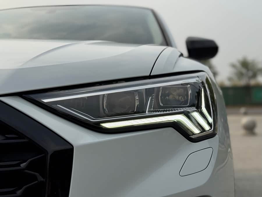 Audi Q3 Sportback 2020 — фото 23