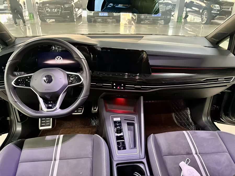 Volkswagen Golf 2023
