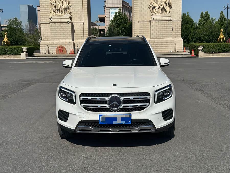 Mercedes-Benz GLB 2023