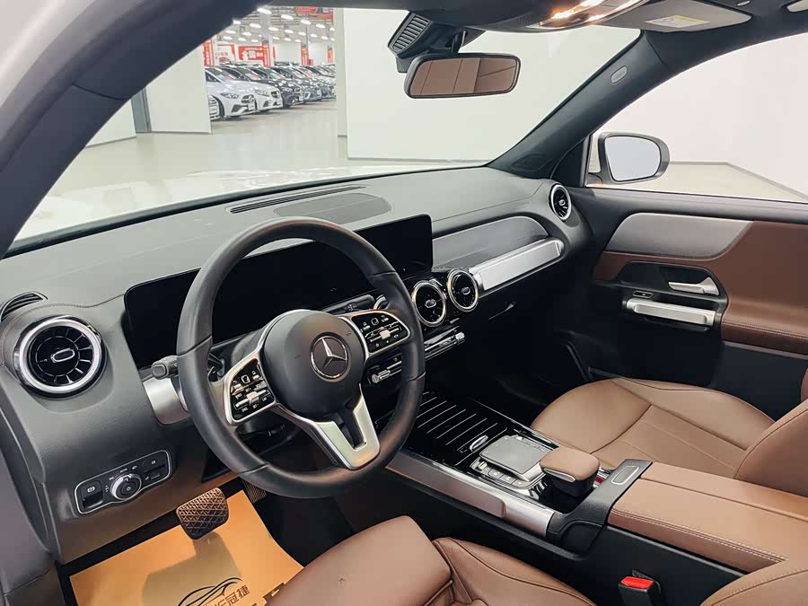 Mercedes-Benz GLB 2023