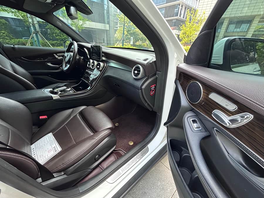 Mercedes-Benz GLC 2019 — фото 19