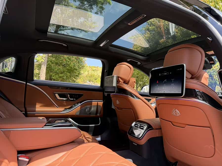 Mercedes-Benz Maybach S-Class 2023 — фото 16