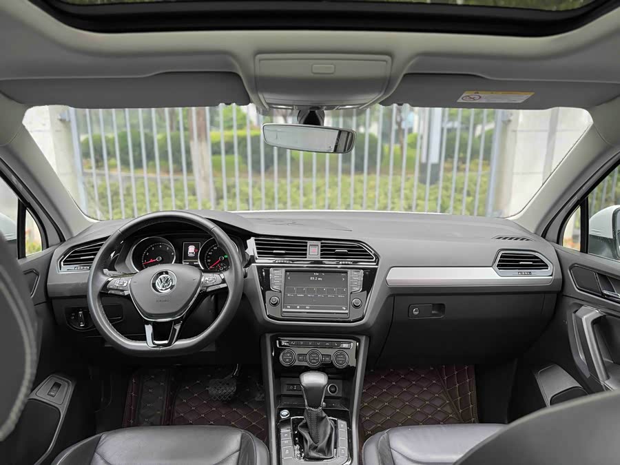 Volkswagen Tiguan L 2017 — фото 8