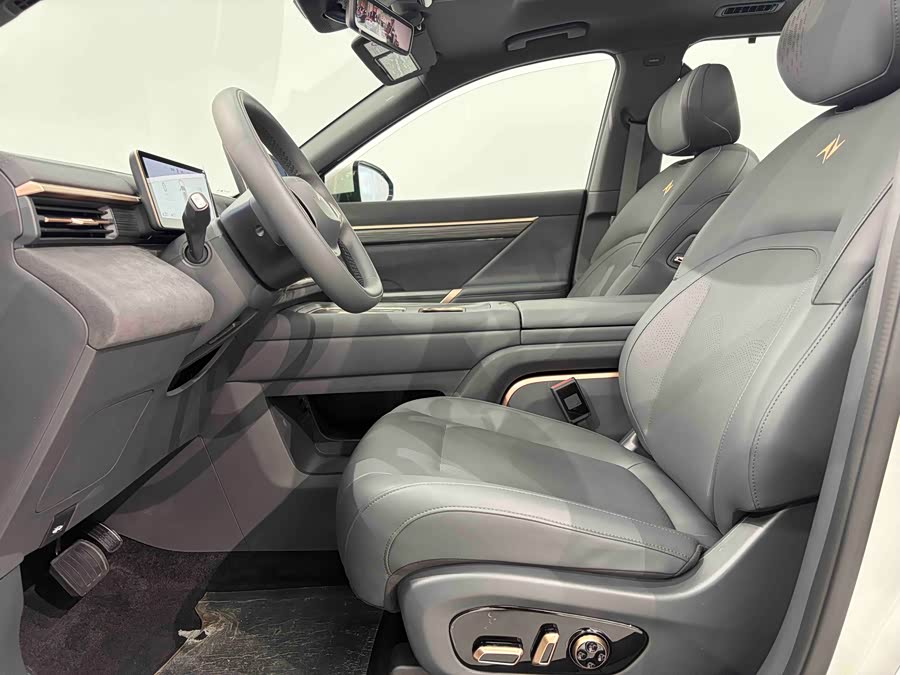 Dongfeng e008 2024