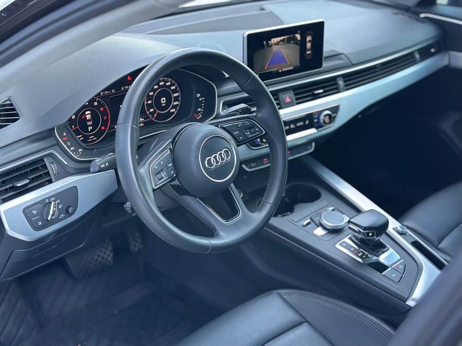 Audi A4L 2018