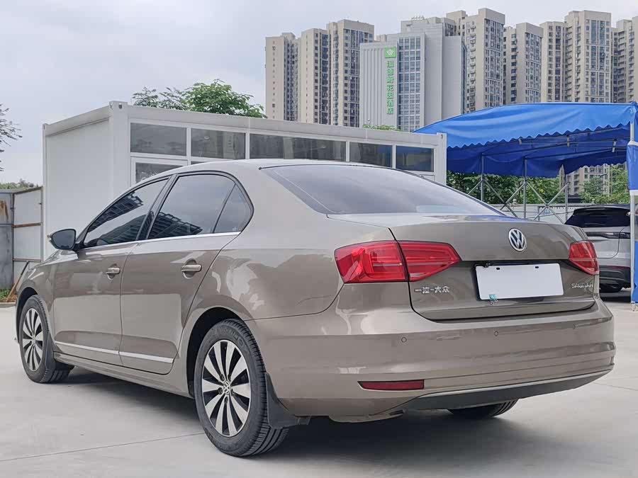 Volkswagen Sagitar 2017