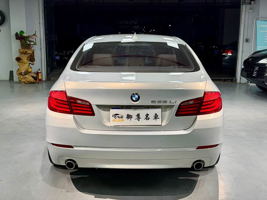 BMW 5 Series 2011