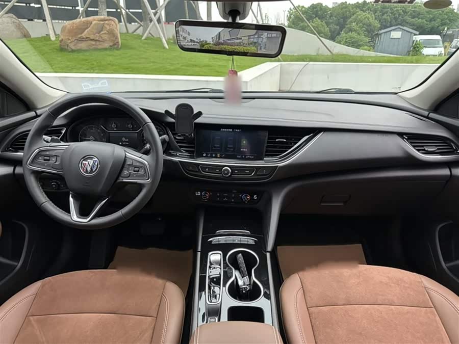 Buick Regal 2023 — фото 15