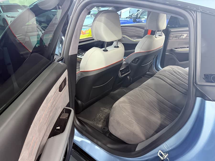 Geely Galaxy E8 2025
