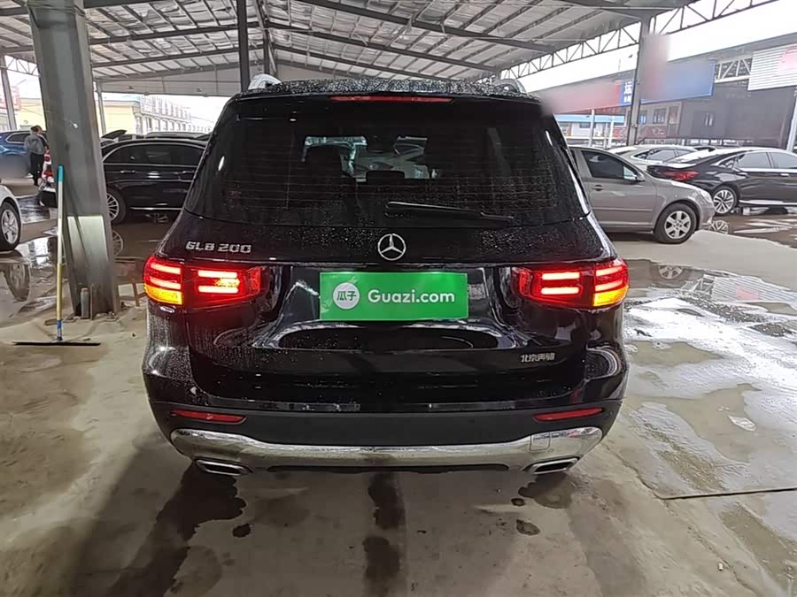 Mercedes-Benz GLB 2024