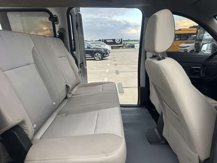 Wuling Hongguang V 2021 — фото 10