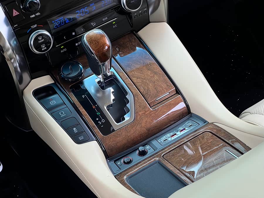 Toyota Alphard 2015 — фото 15