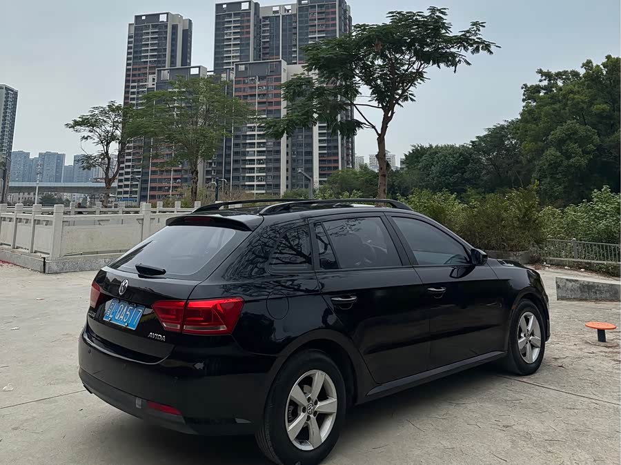 Volkswagen Gran Lavida 2013