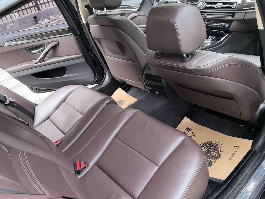 BMW 5 Series 2014 — фото 10