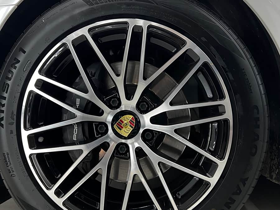 Porsche Panamera 2021