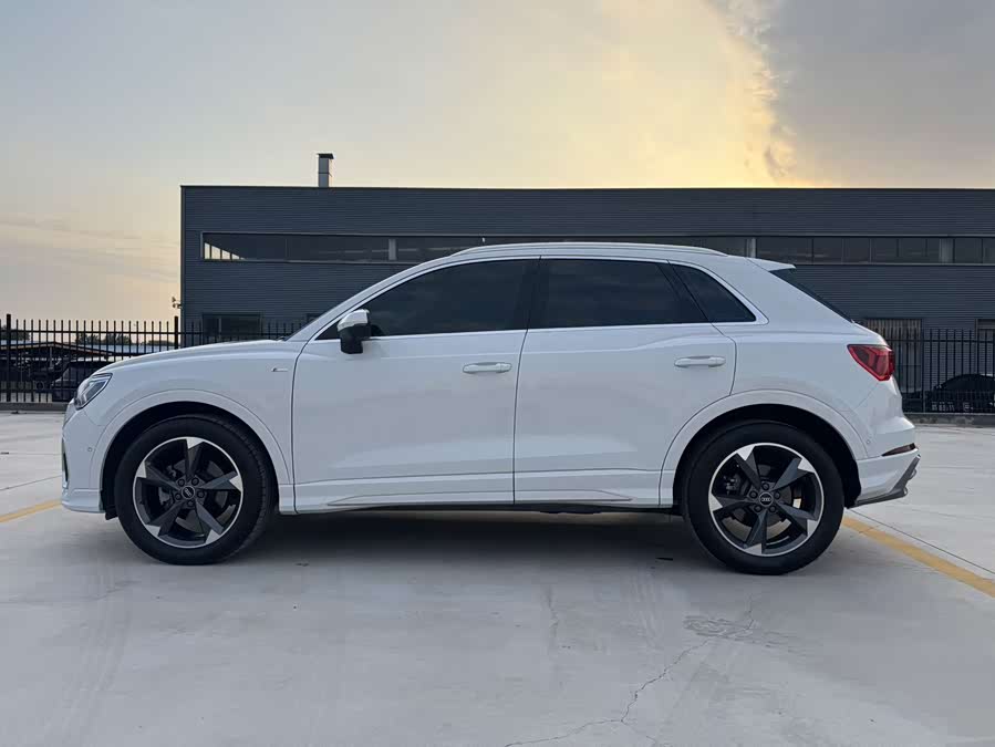 Audi Q3 2022