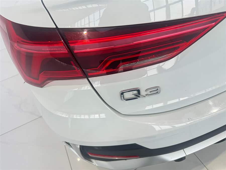 Audi Q3 Sportback 2020 — фото 10