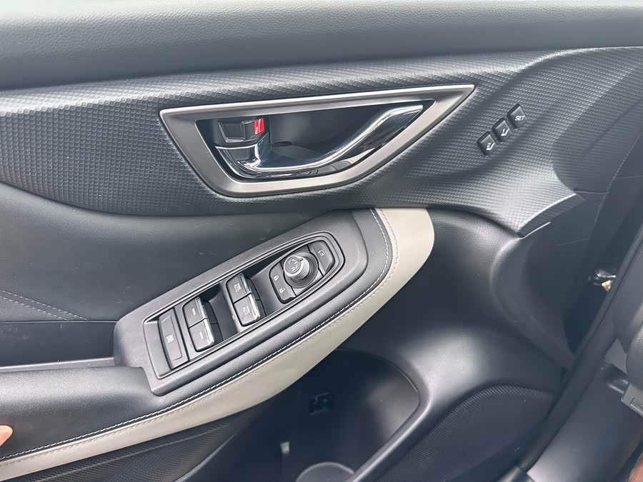 Subaru Forester 2022 — фото 18