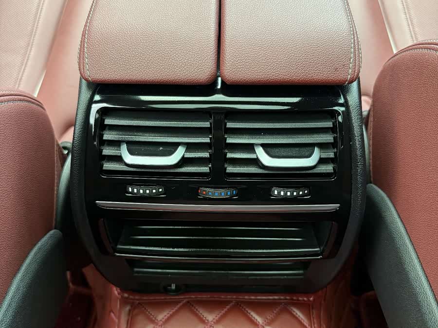 BMW 5 Series New Energy 2022 — фото 13