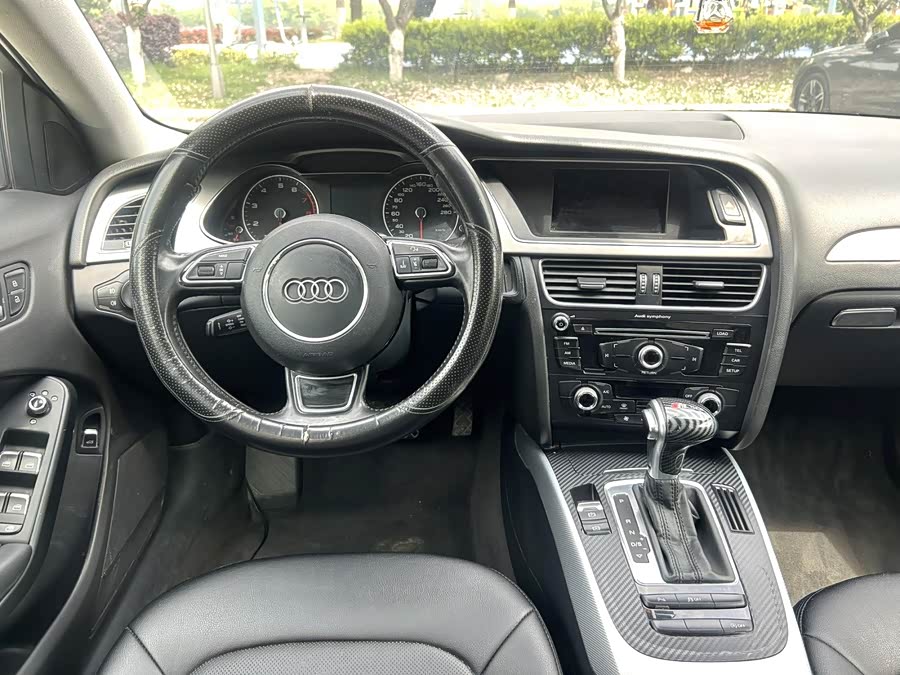 Audi A4L 2016