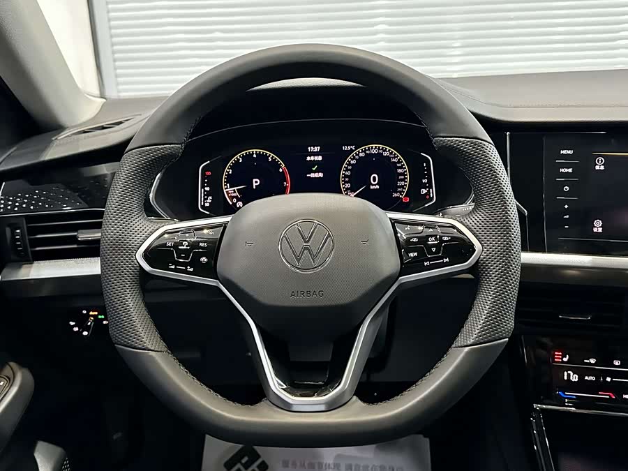 Volkswagen Passat 2023 — фото 21