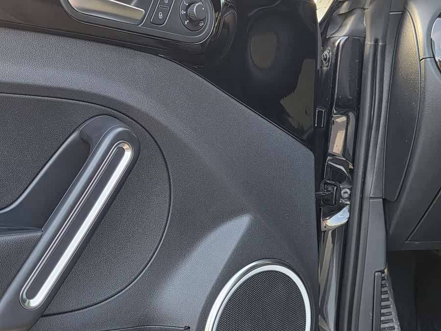 Volkswagen Beetle 2013