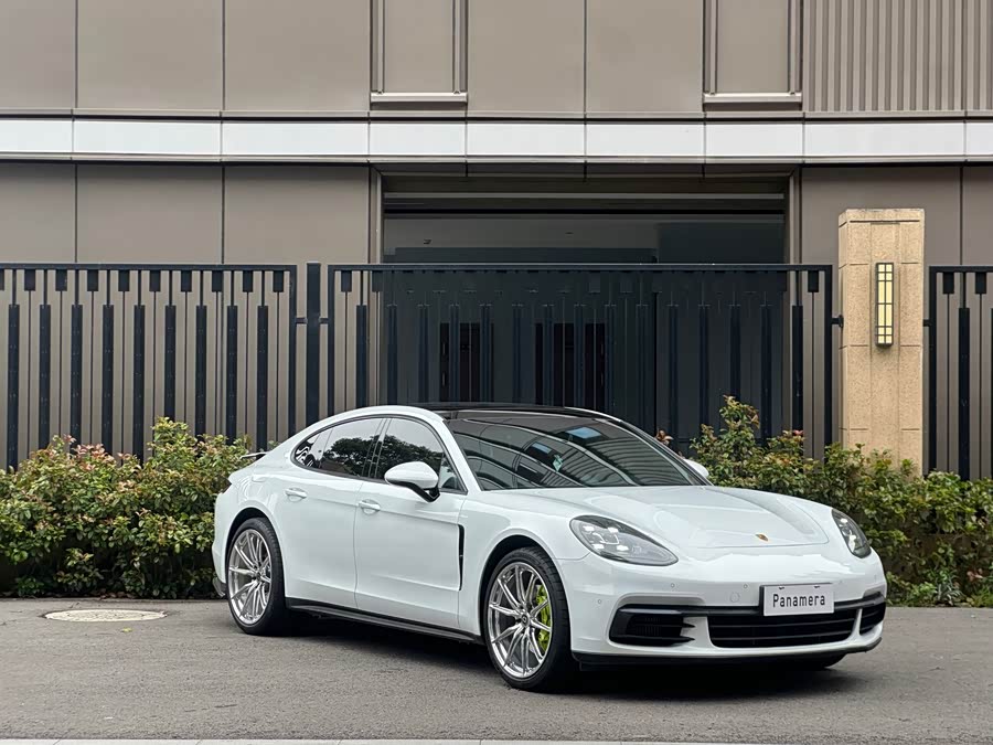 Porsche Panamera 2019